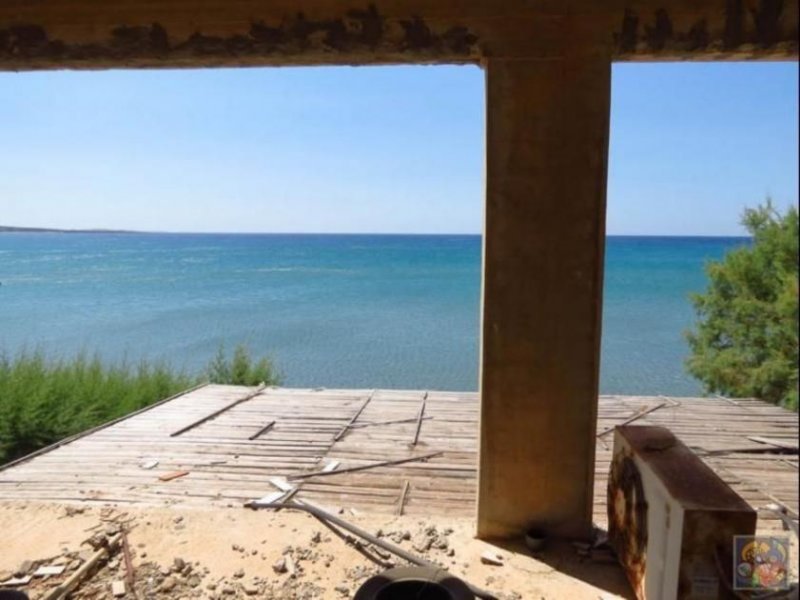 Makrigialos Kreta, Makrigialos, Wohnung von 100m² Wfl. direkt am Strand zu verkaufen. Wohnung kaufen